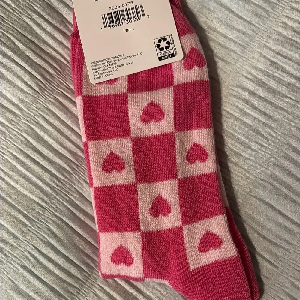 Pink Heart Checkered Crew Socks